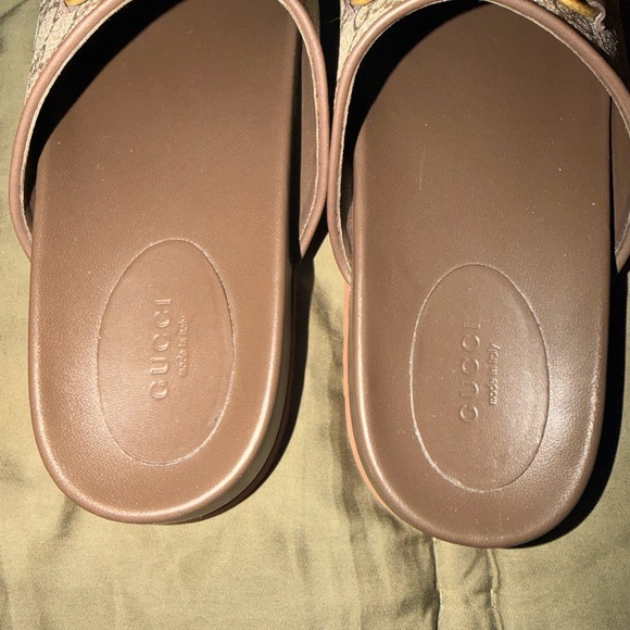 Gucci GG Supreme Horsebit Mules - Picture 6 of 7